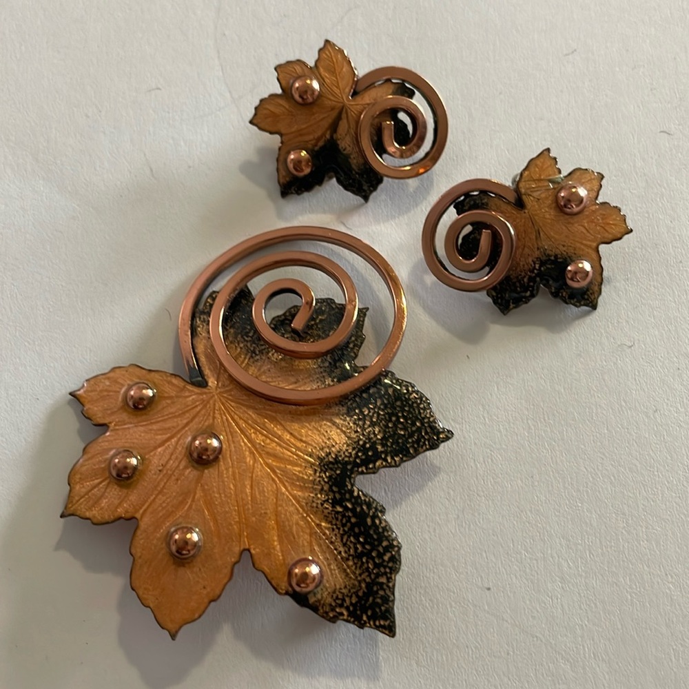 Matisse Renoir Signed Copper Enamel Leaf Vintage Brooch Clip Earrings Set 1950s
